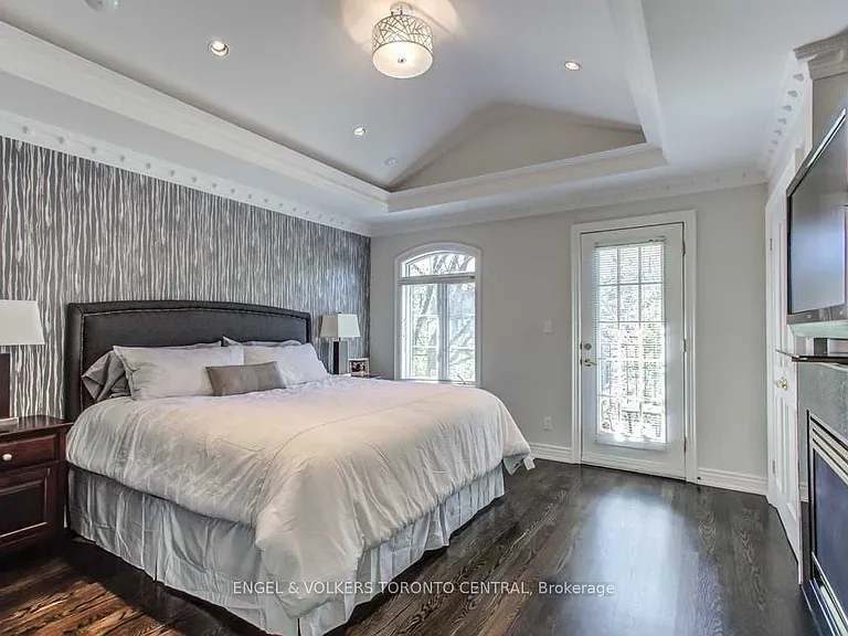 405 Bedford Park Ave — Photo 10