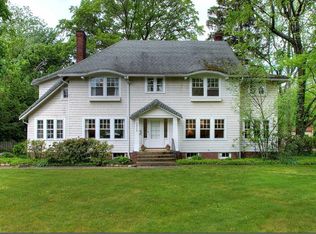 2916 Litchfield Rd, Shaker Heights, OH 44120