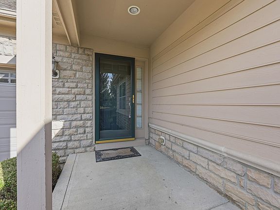 3rd image of 4801 Rays Cir