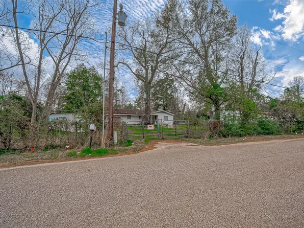 13727 Adams Ln, Pinehurst, TX 77362