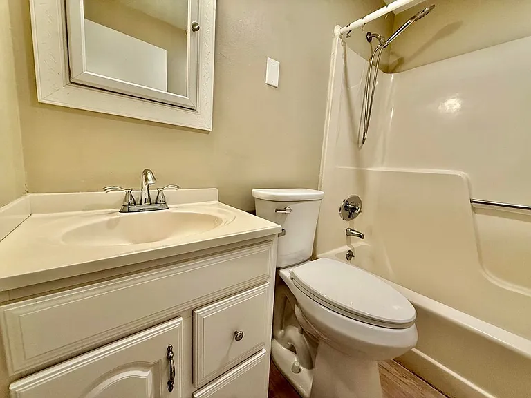945 Mammoth Rd #1-S — Photo 12