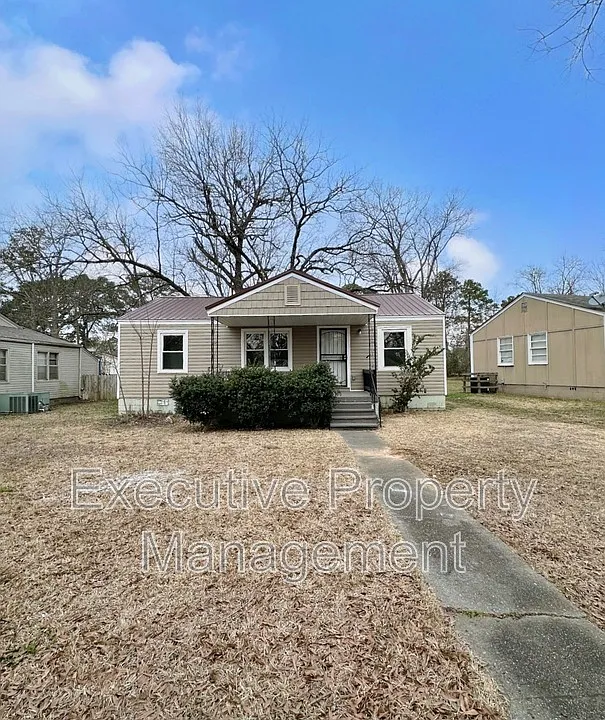 5820 Court Q