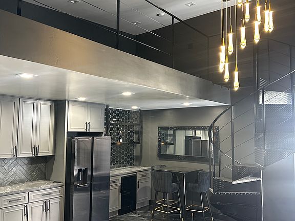 3rd image of 215 Eureka St #C