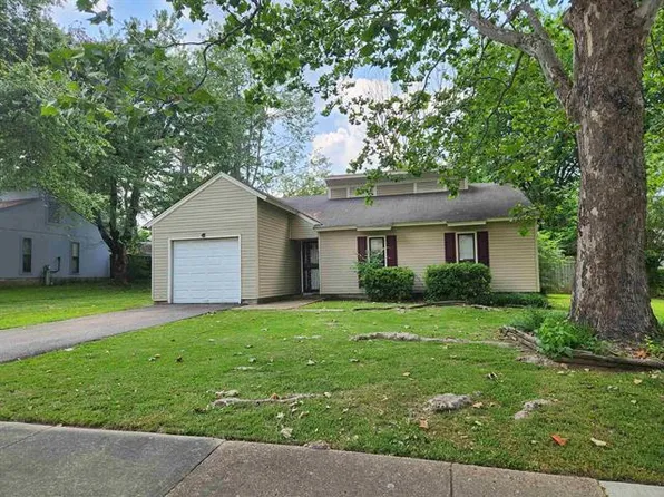 3053 Leeridge Dr, Bartlett, TN 38134