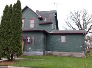 105 W 5th St, Winthrop, MN 55396