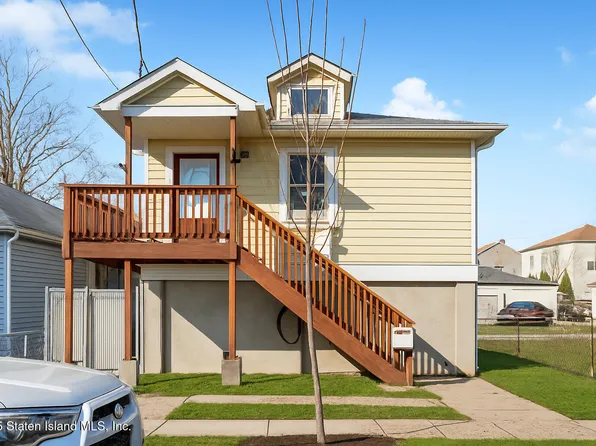 261 Grimsby St, Staten Island, NY 10306