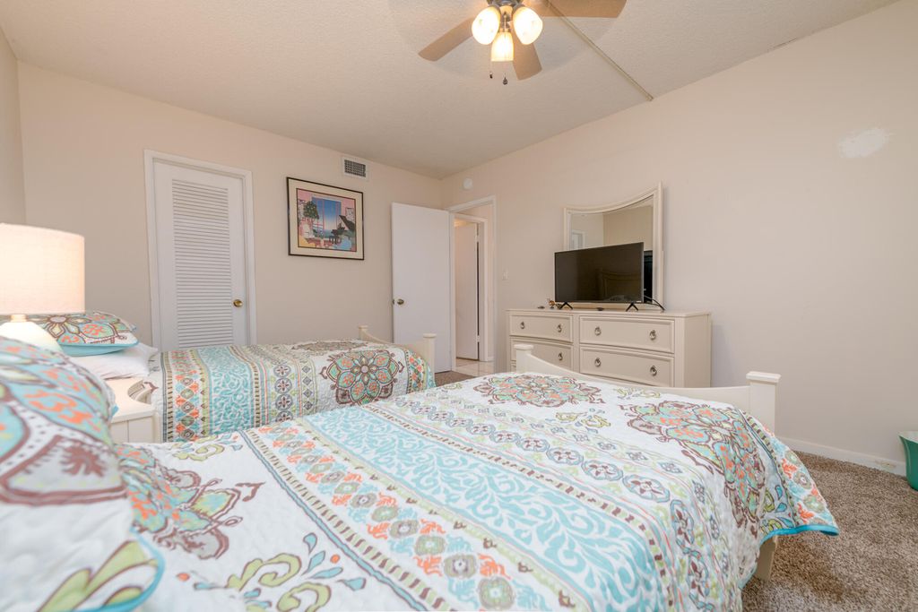 2731 NE 14th Street Causeway #427, photo 9