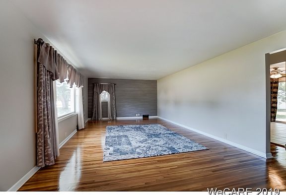 5th image of 829 S Race St #Stw4-p8