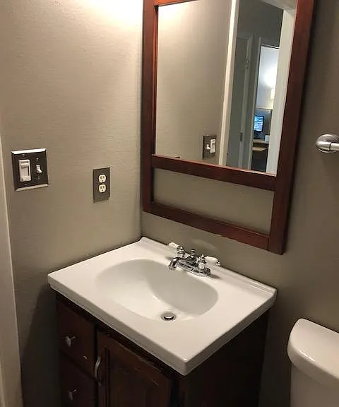 Main bathroom