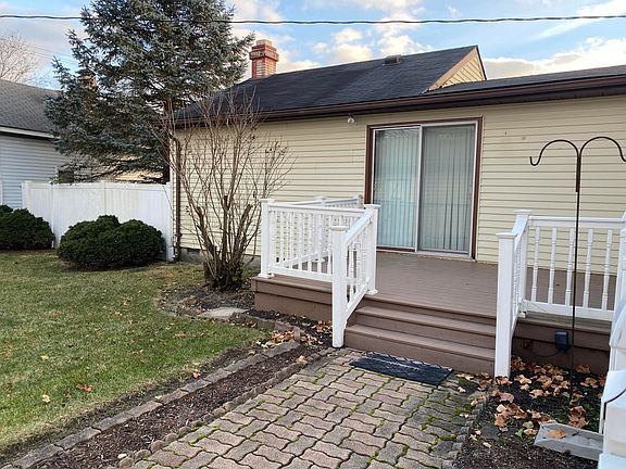 5th image of 342 Gwynne St
