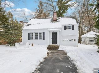 11 S Monroe St, Ridgewood, NJ 07450