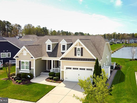 3rd image of 16058 Rockport Dr