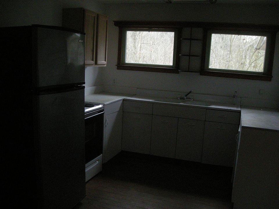 2nd image of 6555 Long Run Rd