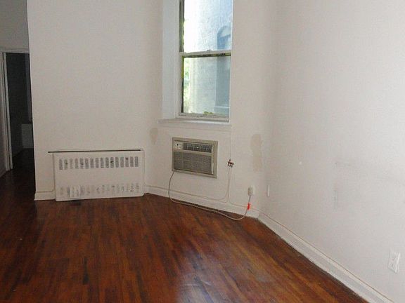 3rd image of 328 E 90th St APT 1b