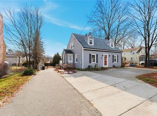 252 S Main St, Coventry, RI 02816