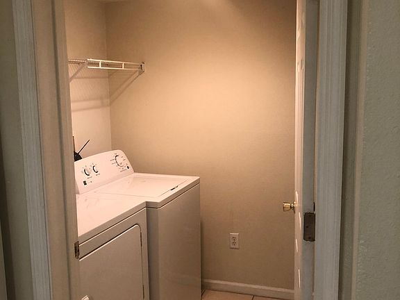 4th image of 802 Crest Pines Dr APT 818