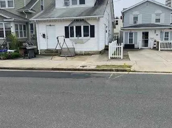 218 N Dudley Ave, Ventnor City, NJ 08406
