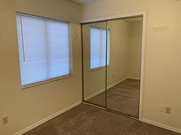 5th image of 162 Crown Point Cir #162