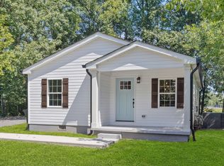 107 Strawberry St, Portland, TN 37148