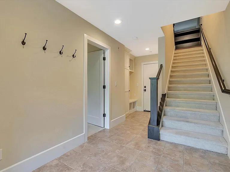 146 Lottie Ln — Photo 4