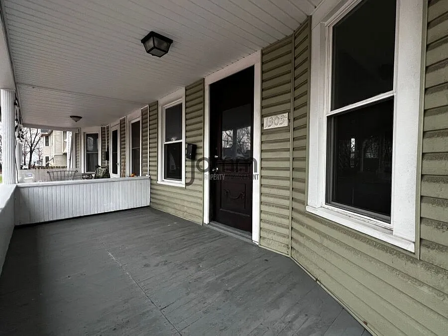 3-Bedroom Townhome near Tremont!! — Photo 2
