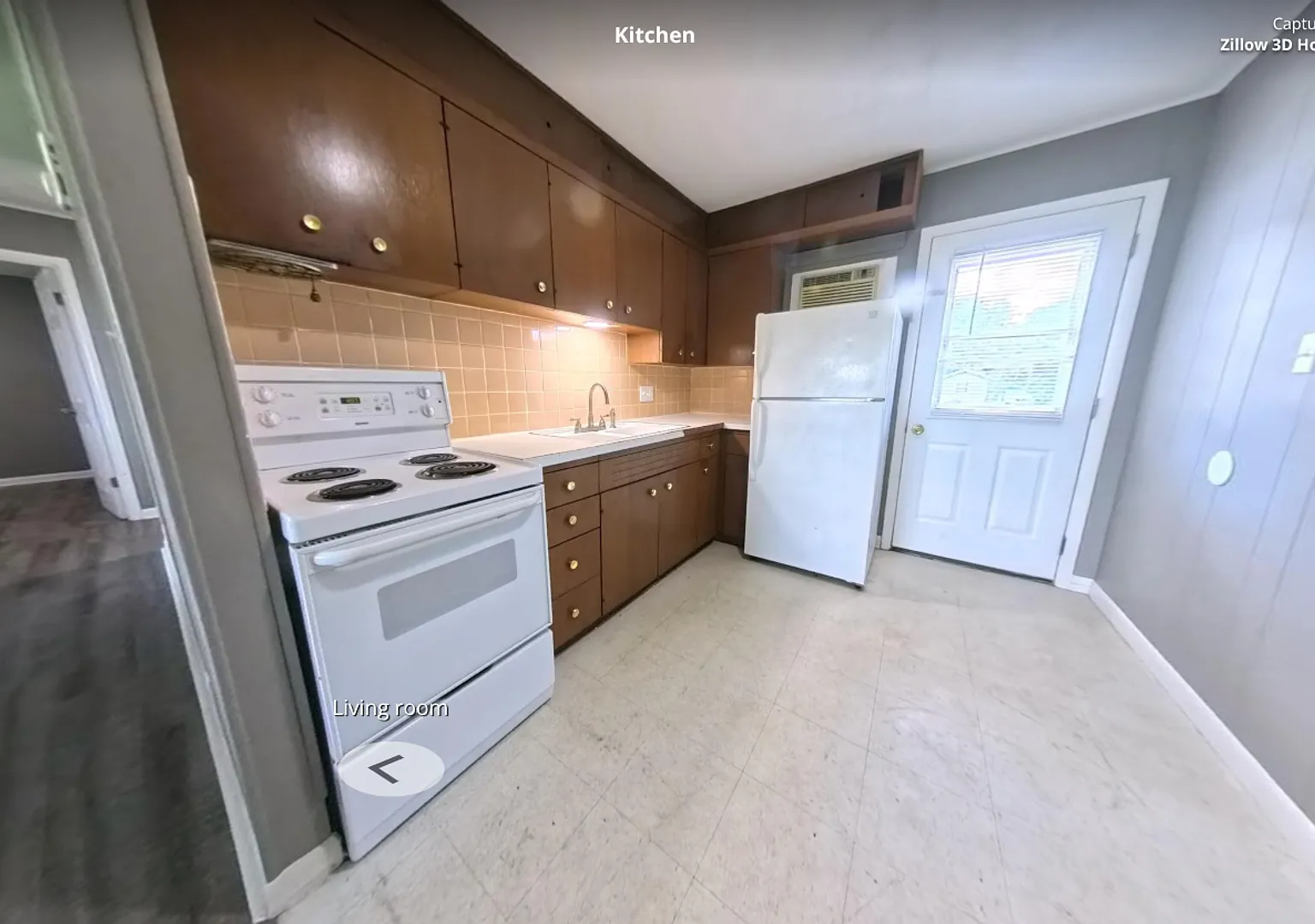 Cozy 2 Bed, 1 Bath Apartment! Ready To Go! — Photo 1