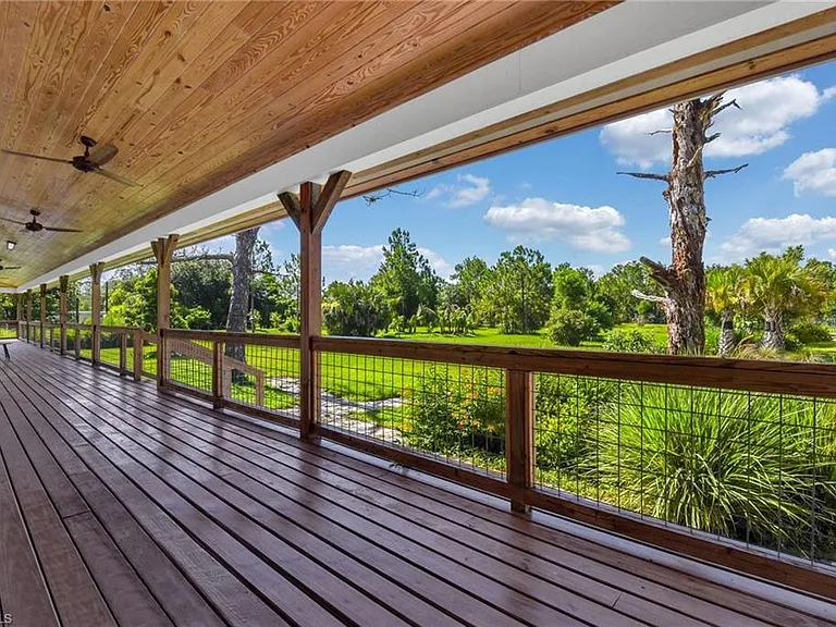 828 Sanctuary Rd — Photo 31