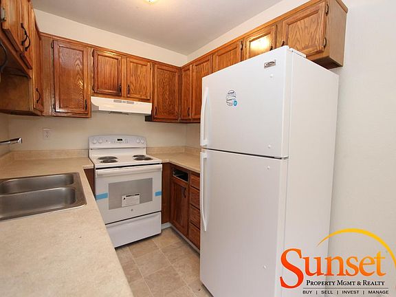 3rd image of 4423 1/2 Illinois St APT 3