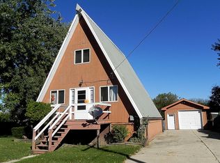 305 North St, Kirkland, IL 60146