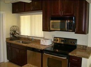 3402 NE 19th Ave, Oakland Park, FL 33306
