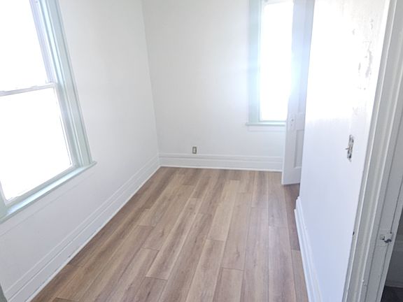 3rd image of 222 N Grange Ave
