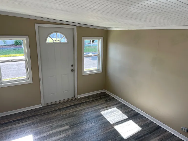 3811 Midway Dr — Photo 5
