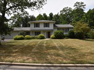 237 Cherry Tree Ln, Middletown, NJ 07748