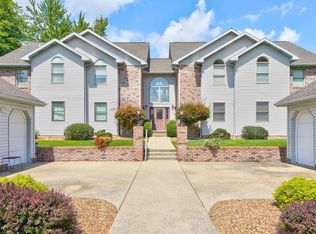 13 E Clubhouse Rd #102-D, Santa Claus, IN 47579