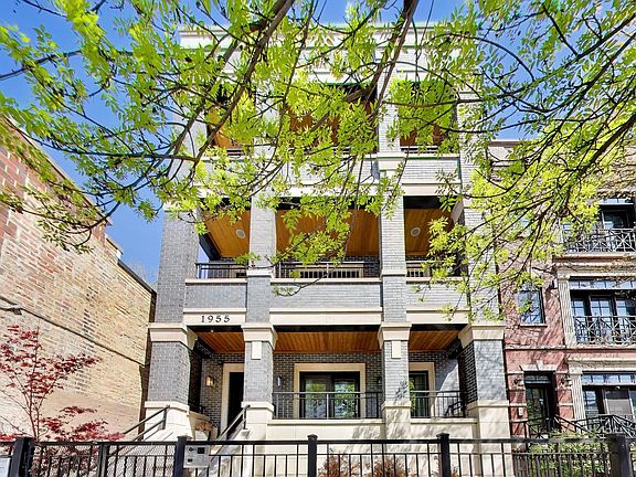 2nd image of 1955 N Halsted St #Penthouse