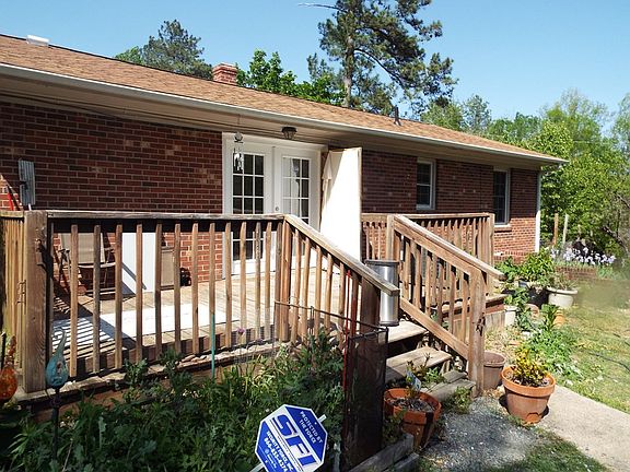 3rd image of 83 Poplar Creek St