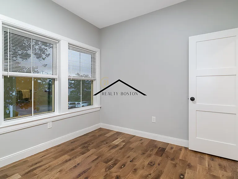 477 Meridian St #2 — Photo 4