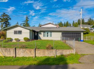 1893 Sunset Ln, Myrtle Point, OR 97458