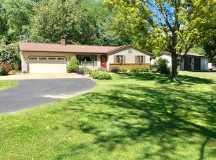 14722 Ridgeview Dr, Three Rivers, MI 49093