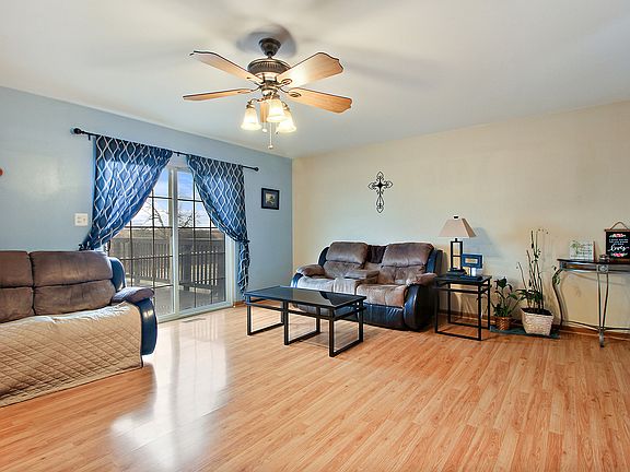 5th image of 914 Laurel Dr Unit B