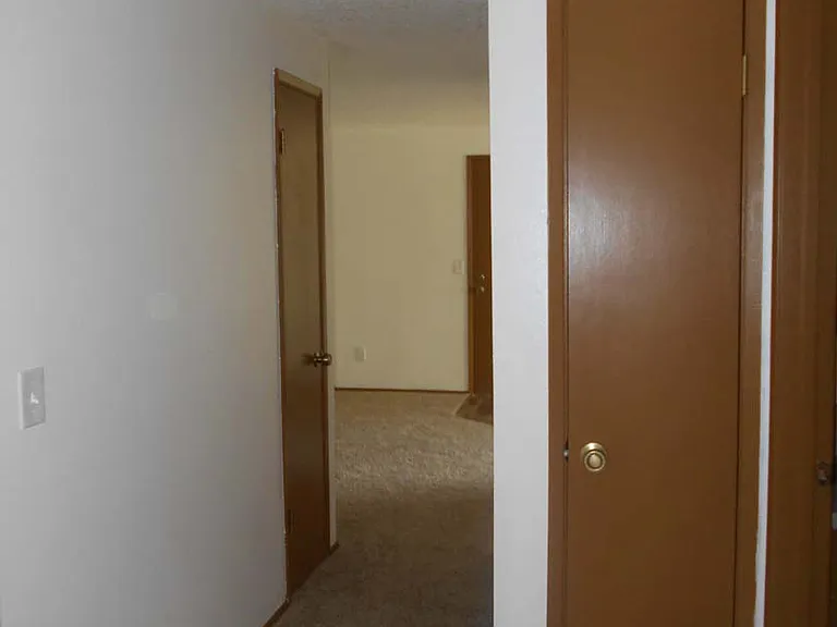 1001 NE 25th Ave #7 — Photo 12