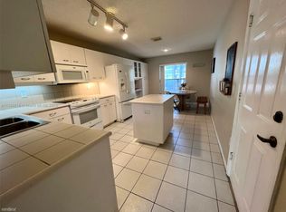 1140 Papaya St, Hollywood, FL 33019