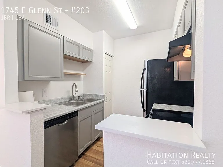 1745 E Glenn St #203 — Photo 3