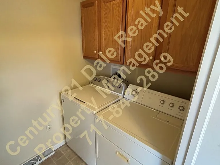 50 Stonecrop Ln — Photo 4
