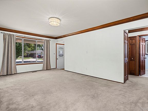 4th image of 14707 Howell Ct