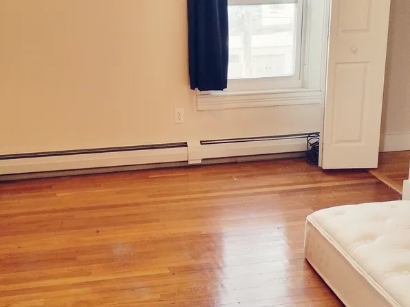 (undisclosed Address), Worcester, MA 01604