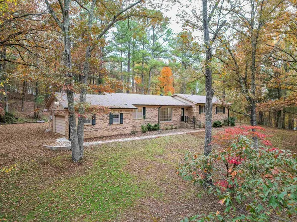 567 S 6th St, Selmer, TN 38375