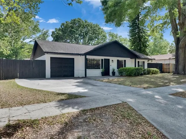 2420 Forrest Crest Cir, Lutz, FL 33549