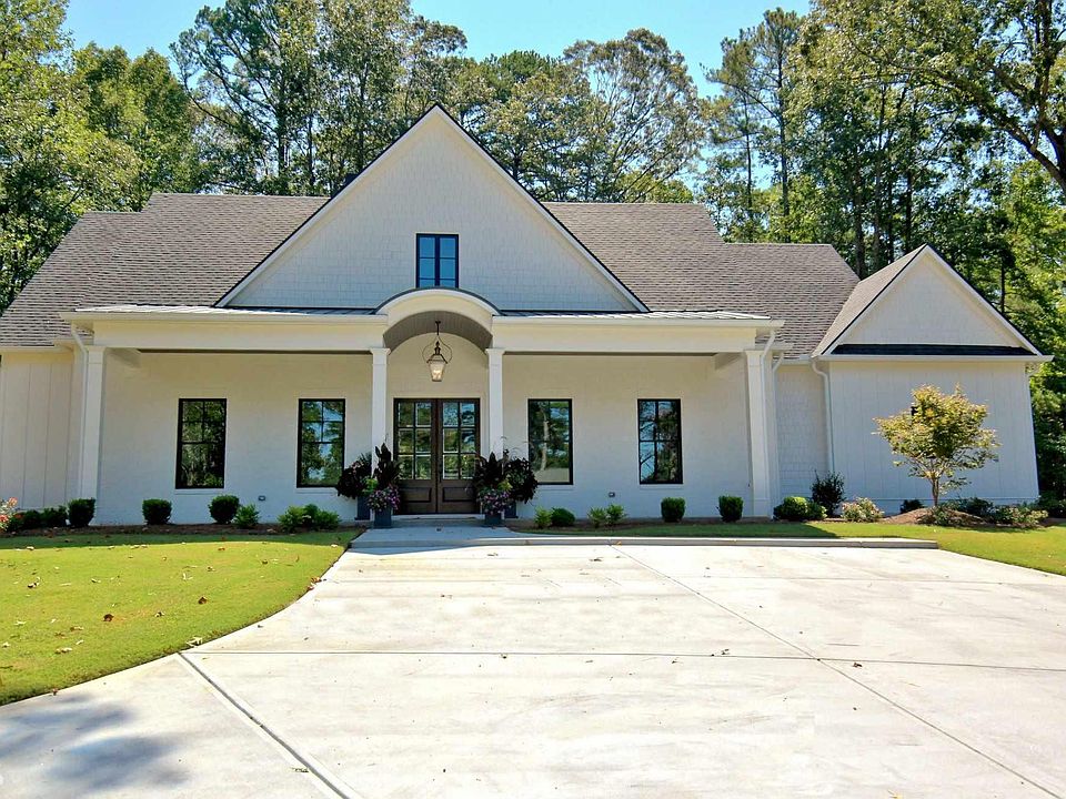 2nd image of 525 Golf View Dr