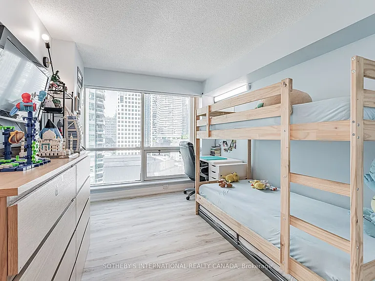 10 Yonge St #1012 — Photo 19